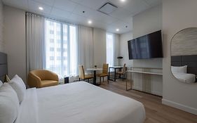 Travelodge Hotel by Wyndham Montreal Centre